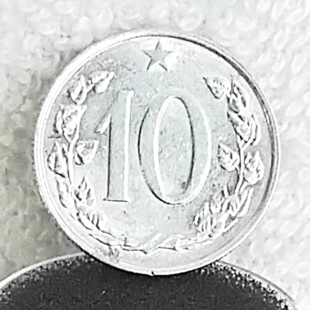 Circulated 1969 Czechoslovakia 10 Haleru Republika Coin made of Aluminum!!
